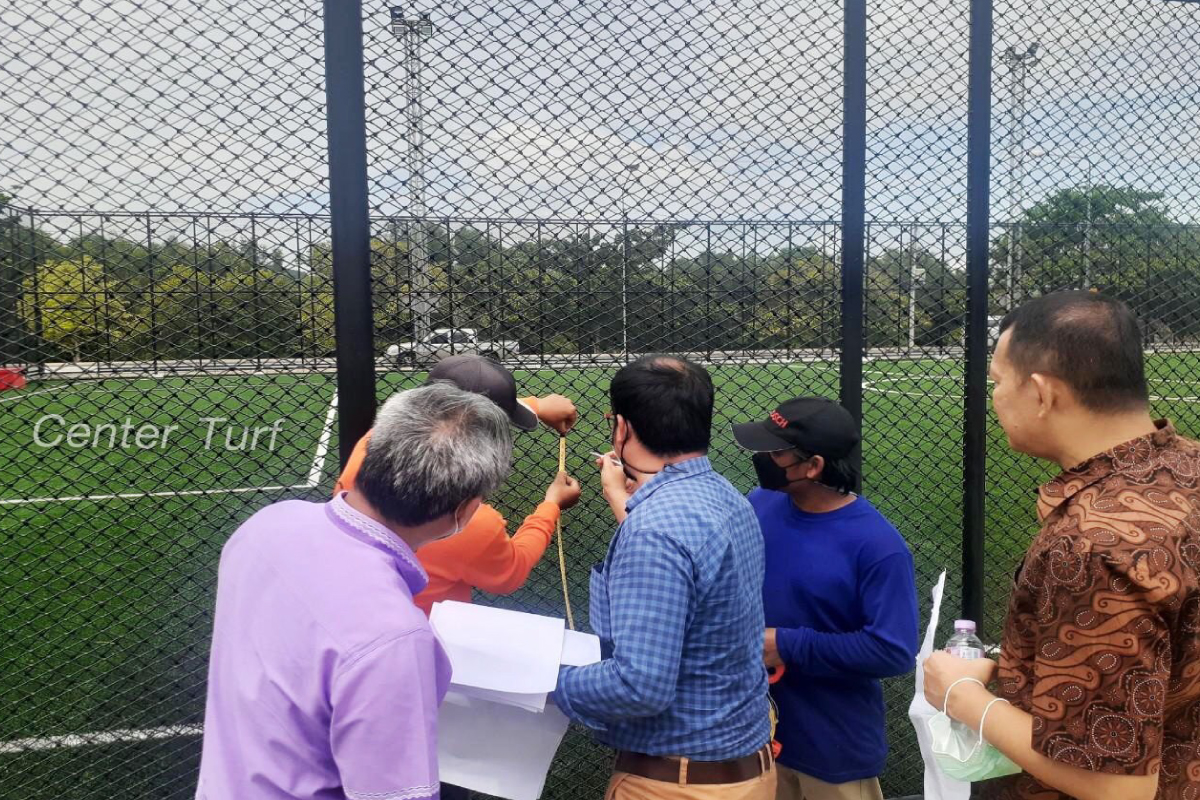 ปรับปรุงสนามฟุตบอลหญ้าเทียมยะลา