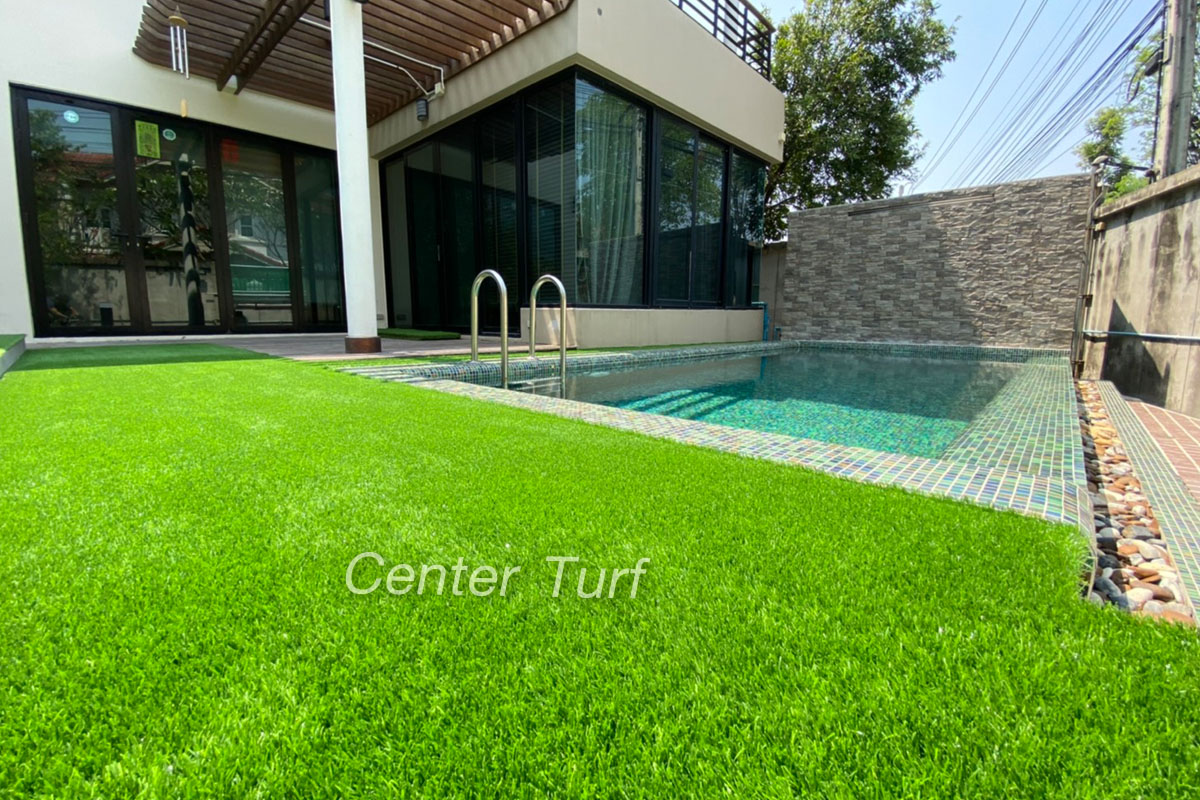 จัดสวนหญ้าเทียมบนพื้นปูน