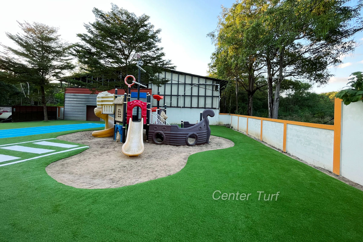 #CENTERTURF ได้มีการออกแบบเพิ่มเติมรายละเอียดเพื่อเสริมทักษะต่างๆและช่วยสร้างจินตนาการให้กับน้องๆหนูๆในระหว่างการเล่นสนุก