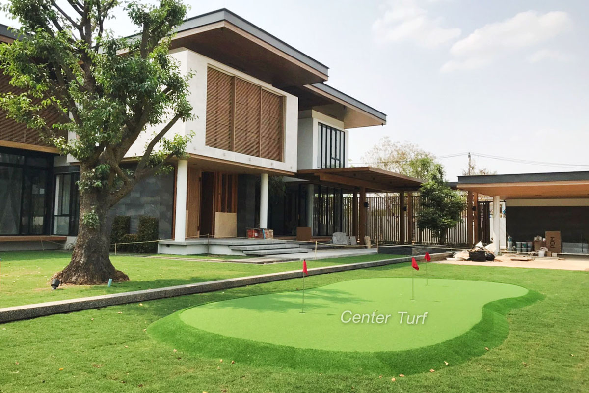 สนาม Putting Green หญ้าเทียม ลูกค้าจ.ลำปาง