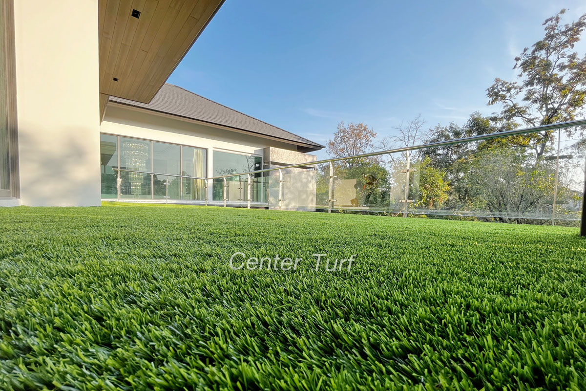 บ้านสวยได้ด้วยดีไซน์ ส่วนพื้นที่ต่างๆจะสวยเพิ่มมากขึ้นได้ต้องติดตั้งด้วยหญ้าเทียม Center Turf เท่านั้น