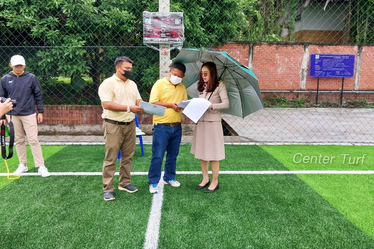 งานสร้างสนามฟุตบอลหญ้าเทียมเมืองนาสาร จ.สุราษฎร์ธานี
