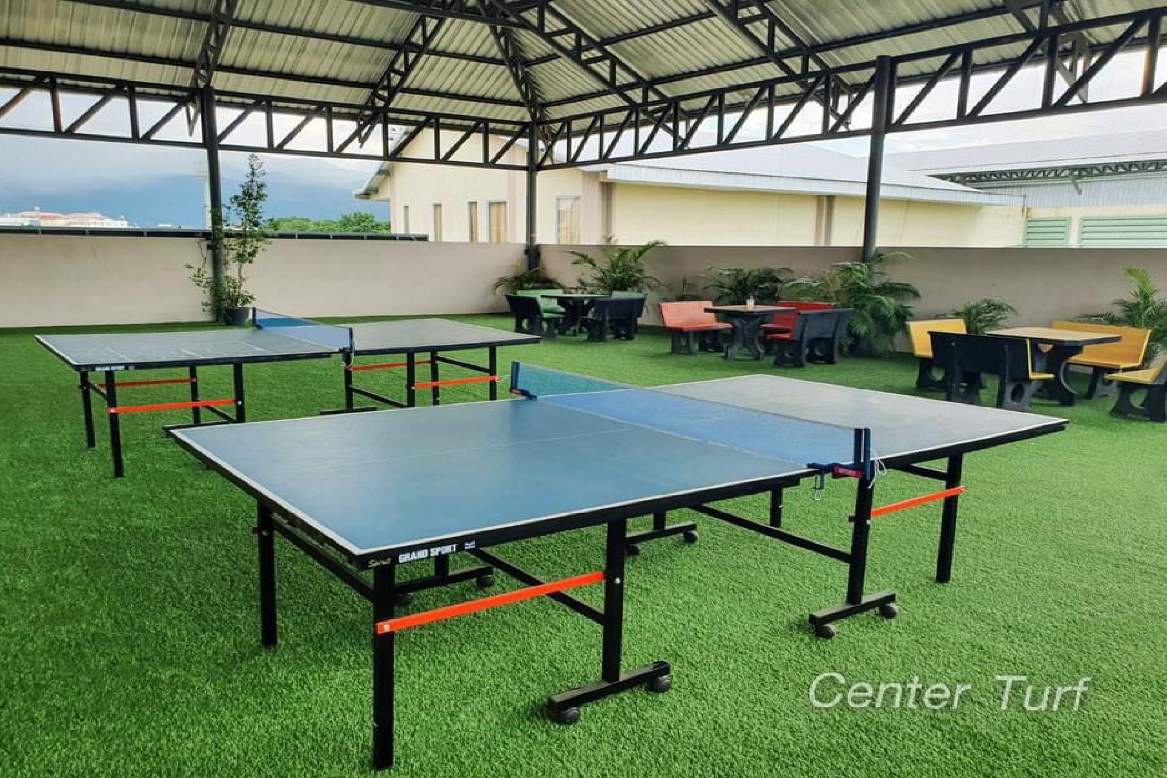 ติดตั้งหญ้าเทียมลานเอนกประสงค์