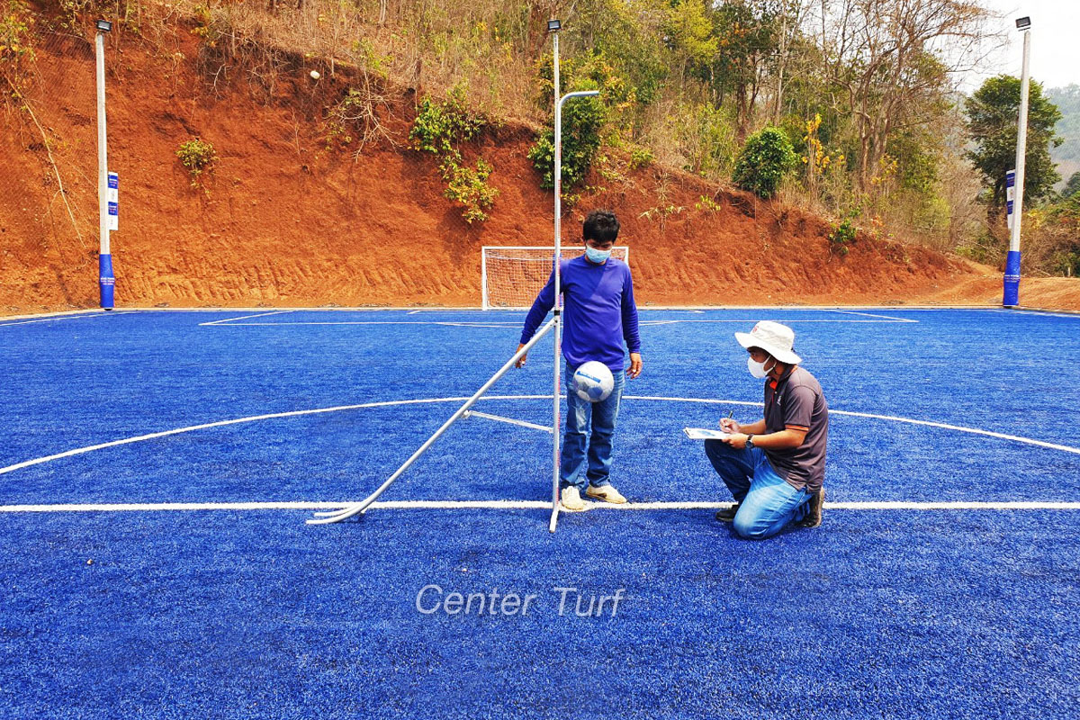 สนามฟุตบอลหญ้าเทียม