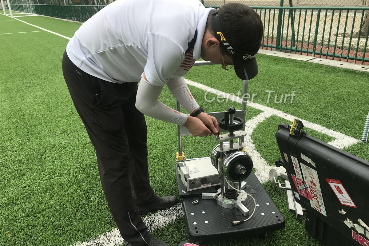 ผ่านการรับรองมาตรฐานสูงสุดจาก สหพันธ์ฟุตบอลนานาชาติ (FIFA)