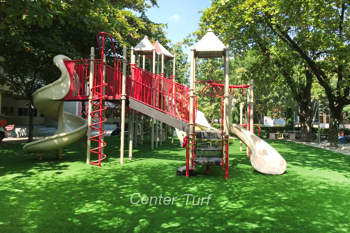 หญ้าเทียมสนามเด็กเล่น