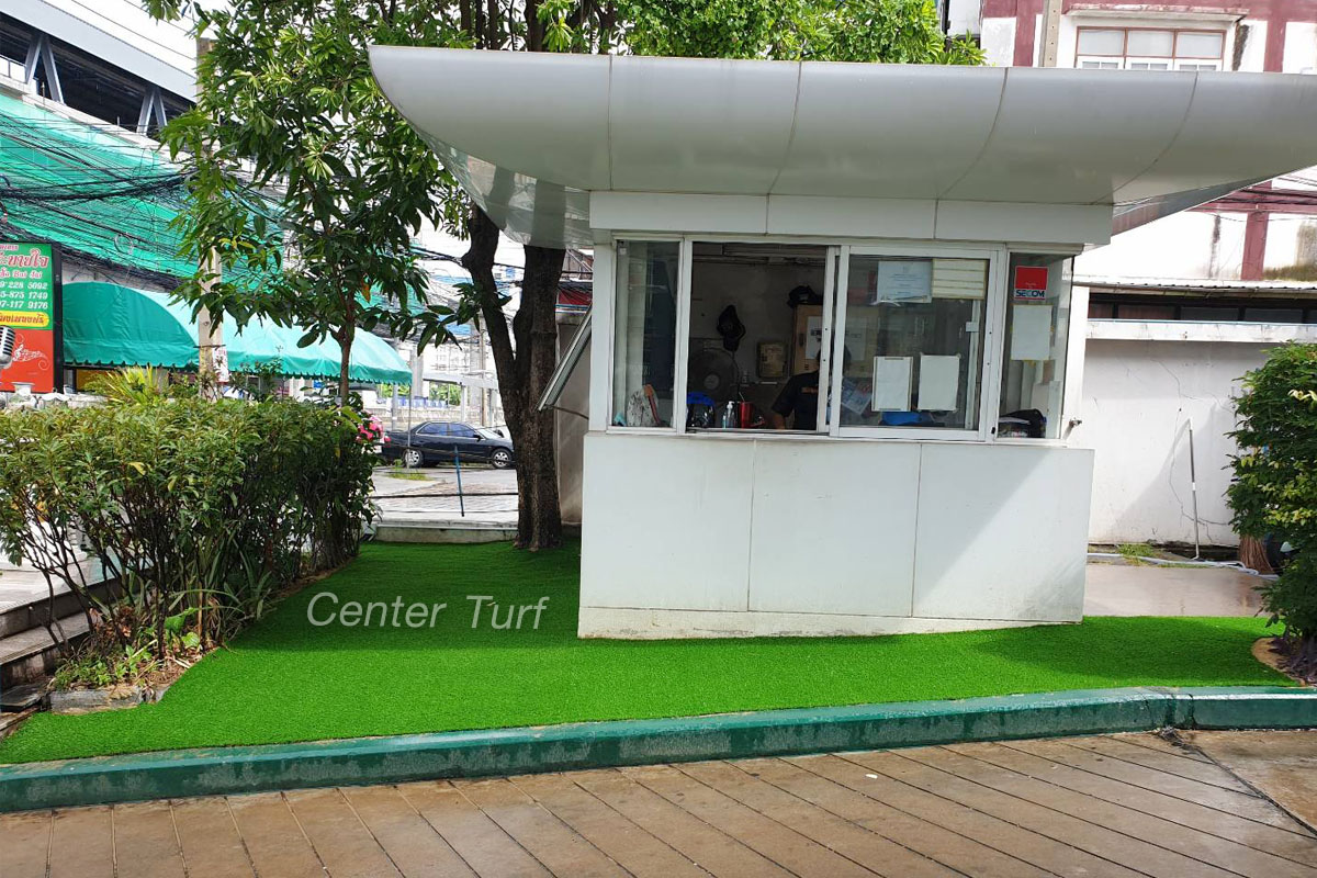 ติดตั้งหญ้าเทียมบนพื้นดิน @โชว์รูมฮอนด้าอุดมสุข