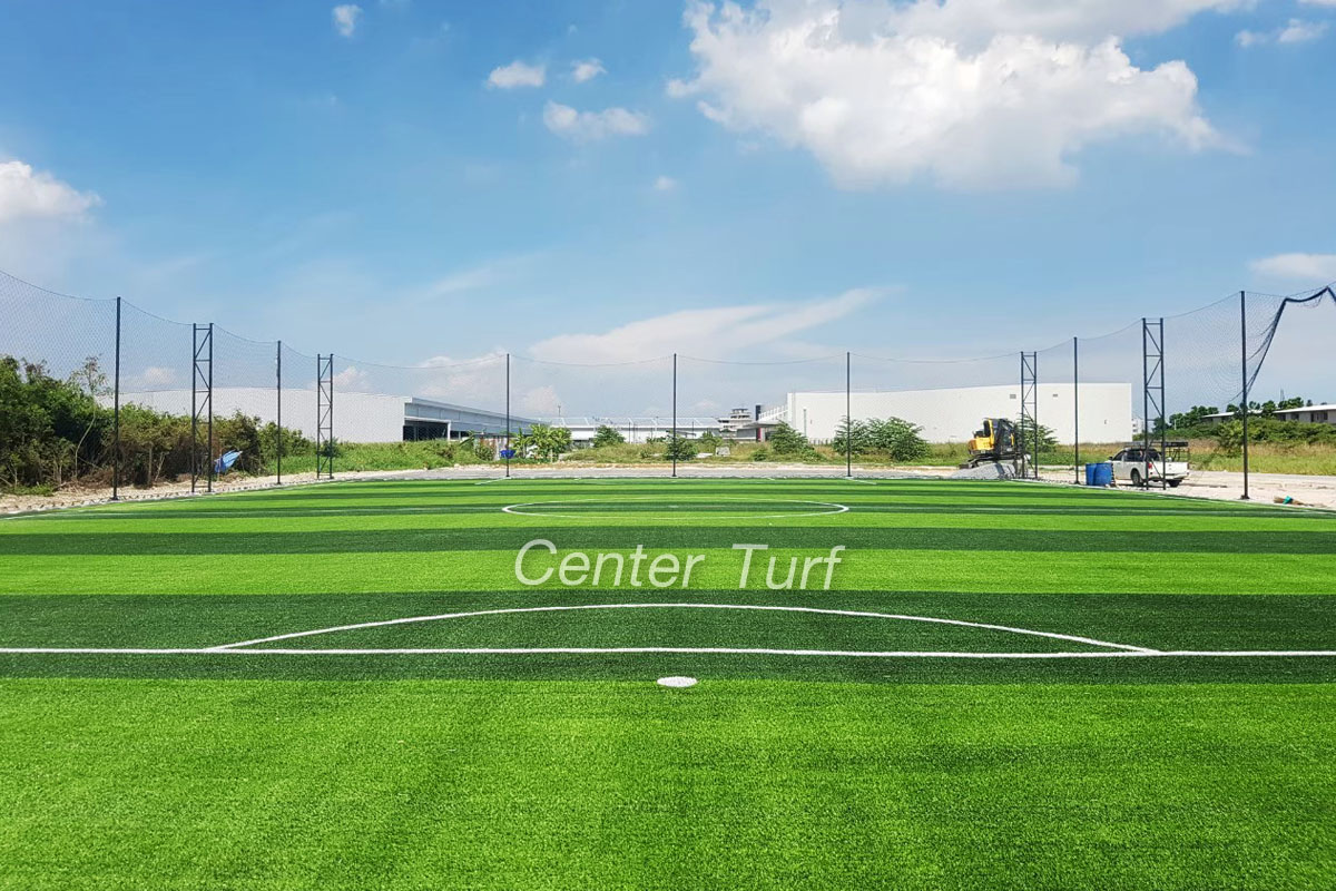 การสร้างมาตรฐานที่ดียิ่งส่งผลให้สนามออกมาดี Center Turf หญ้าเทียมจึงไม่สามารถมองข้ามขั้นตอนไหนได้เลย