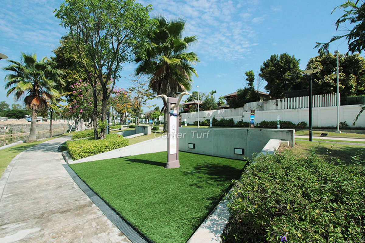 Land&House -Serene Lake Chiang Mai