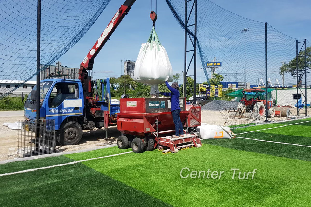 การสร้างมาตรฐานที่ดียิ่งส่งผลให้สนามออกมาดี Center Turf หญ้าเทียมจึงไม่สามารถมองข้ามขั้นตอนไหนได้เลย