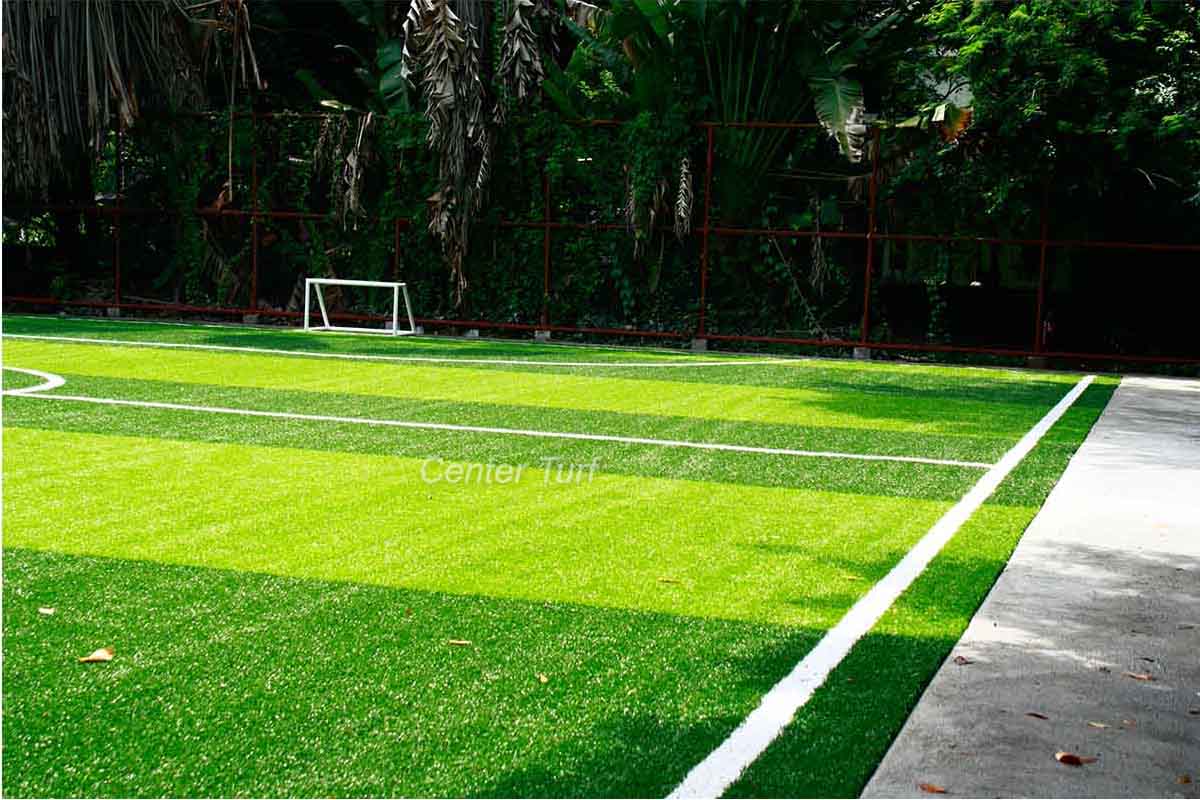 สนามฟุตบอลหญ้าเทียม คณะแพทย์ศาสตร์ มหาวิทยาลัยเชียงใหม่