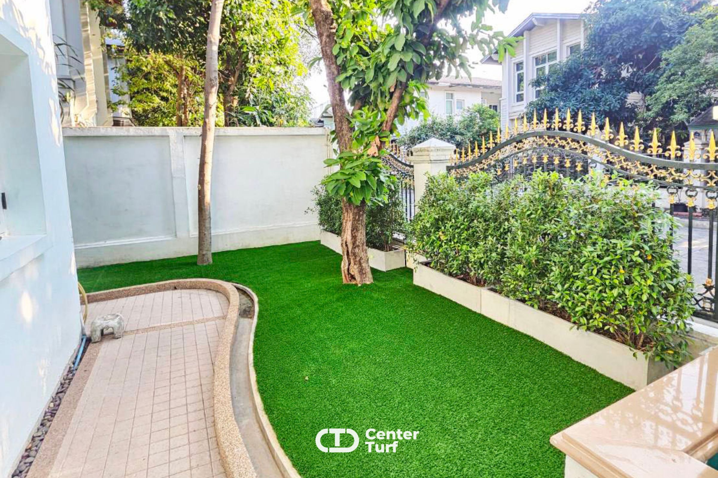 ฤดูร้อนแม้จะเจอแดดแรงแค่ไหนก็ยังคงความสวยงามนี้ไว้เสมอด้วยคุณสมบัติพิเศษที่มีความทนทาน อายุการใช้งานยาวนาน 5-10 ปี