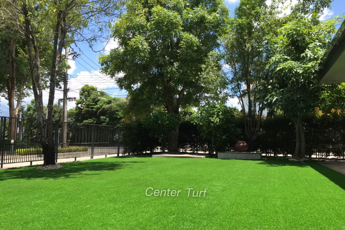 ติดตั้งหญ้าเทียมบ้านพักตากอากาศ