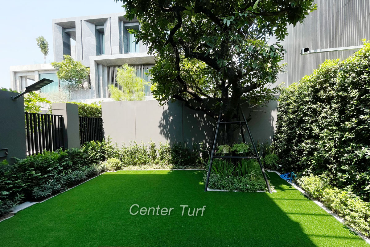 หน้าร้อนเเบบนี้ หญ้าจริงอยู่ยากตัดจบทุกปัญหา เเค่หันมาเลือกใช้หญ้าเทียมเซ็นเตอร์ เทิร์ฟ