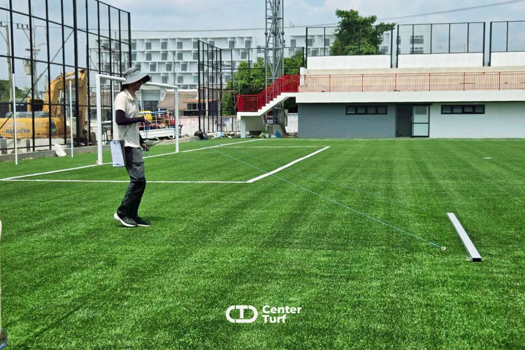 อีกหนึ่งผลงานคุณภาพจาก Center Turf ที่ส่งมอบสนามฟุตบอลหญ้าเทียม  พร้อมผ่านการทดสอบตามข้อกำหนดการติดตั้ง และได้รับการรับรองมาตรฐาน FIFA QUALITY เป็นที่เรียบร้อย