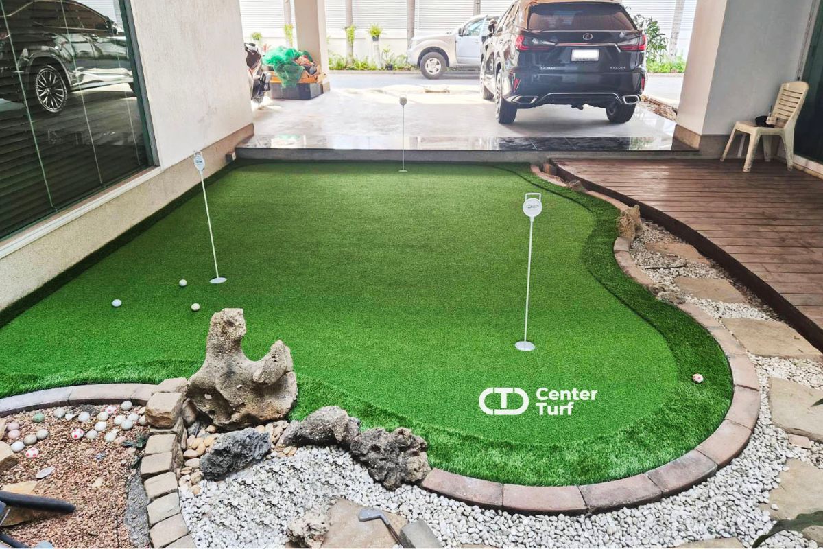 ยกพัตติ้งกรีนหญ้าเทียมมาไว้ที่บ้าน  คือคำตอบของไลฟ์สไตล์นักกอล์ฟตัวจริง 
